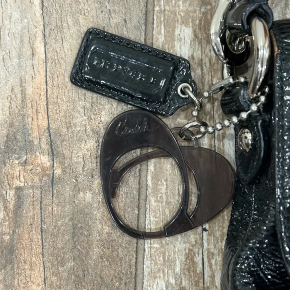 COACH POPPY GLOSSY PATENT LEATHER BAG PURSE 18161 BLACK 2 STRAPS CROSSBODY - Picture 6 of 15